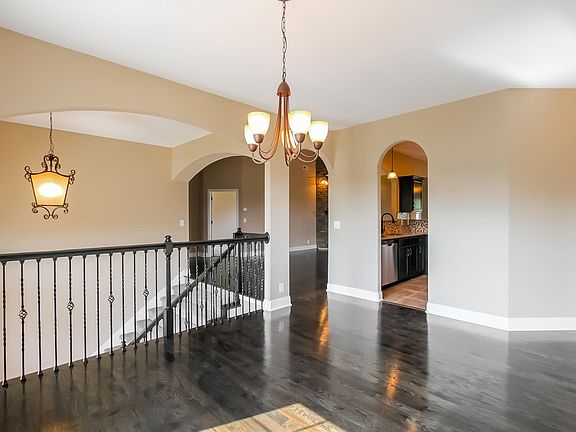 4th image of 1316 Golden Eagle Way