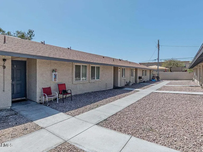 936 W Mountain View Rd #1 — Photo 3