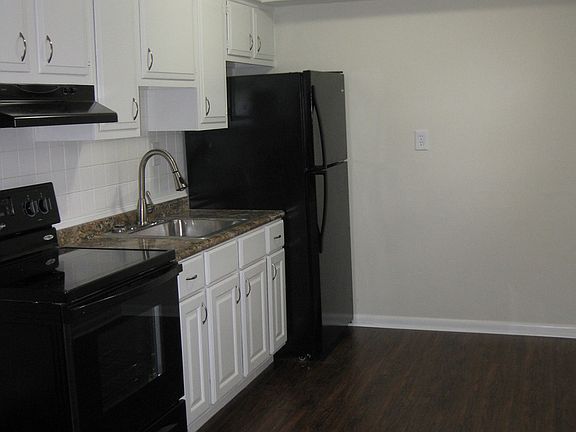 2nd image of 840 Little Bay Ave APT 4