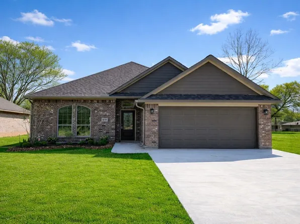 1039 S Anderson St, Angleton, TX 77515