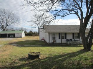 490 S Caney St, Copan, OK 74022