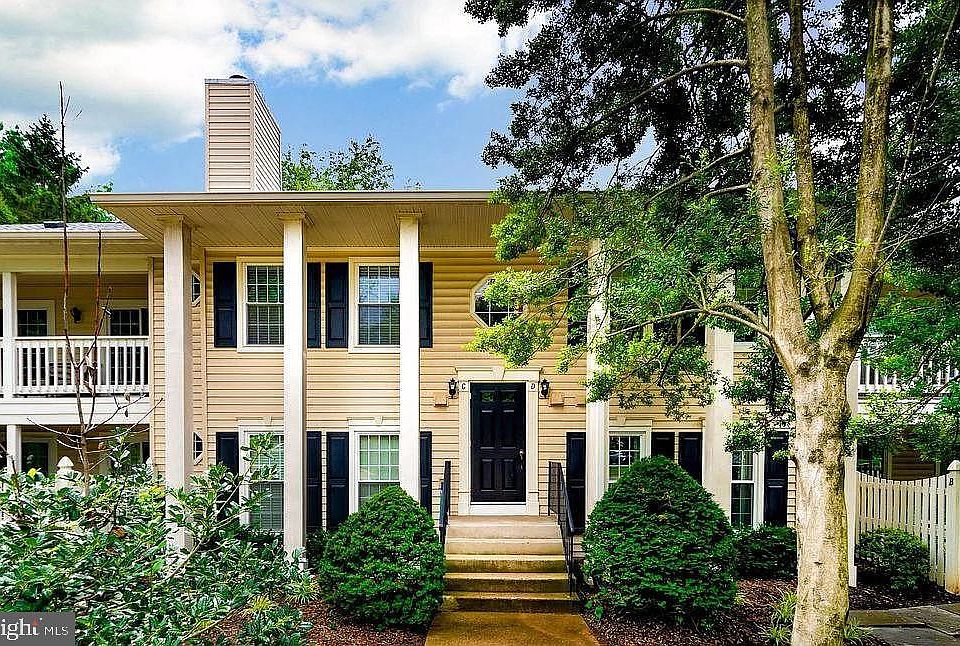 1st image of 10194 Ashbrooke Ct #119