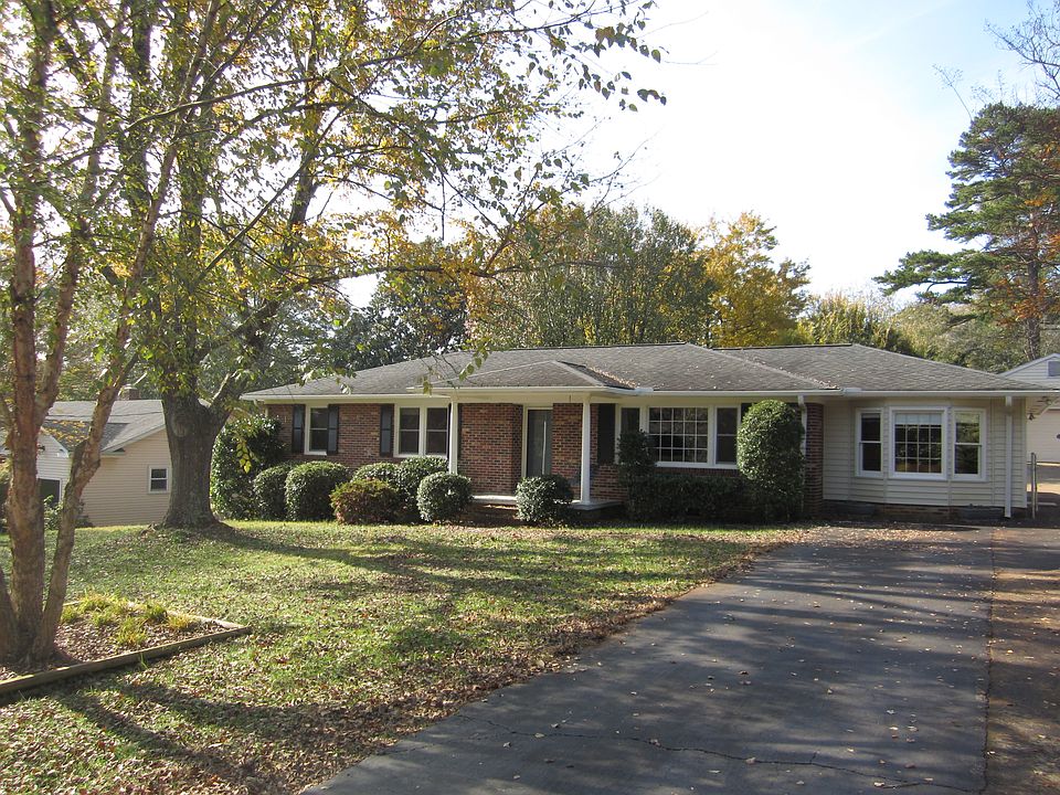 1st image of 9 Vista Dr