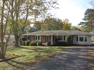 9 Vista Dr, Greenville, SC 29617
