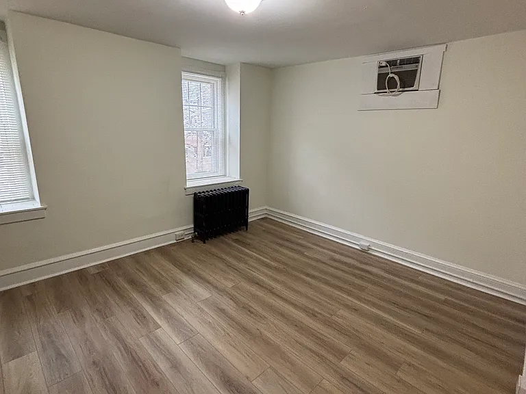 1520 N Van Buren St #2 — Photo 4