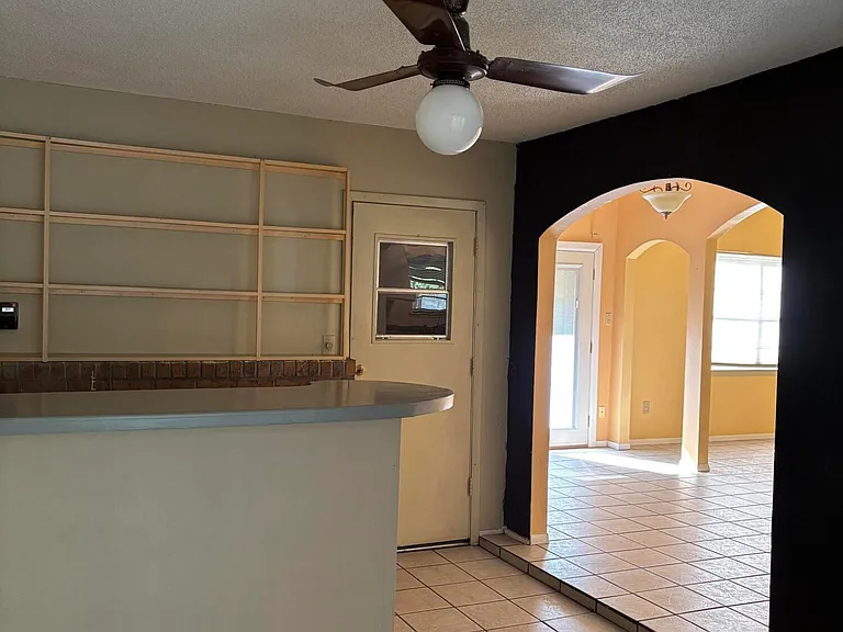 4908 Fairwood Dr — Photo 25