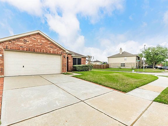 3rd image of 3815 Tammony Park Ln
