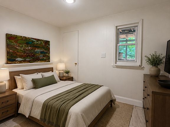 5th image of 819 Bergen Ave #1