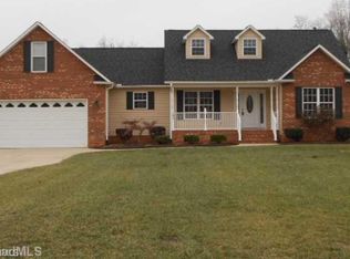 1685 Jades Way, Thomasville, NC 27360