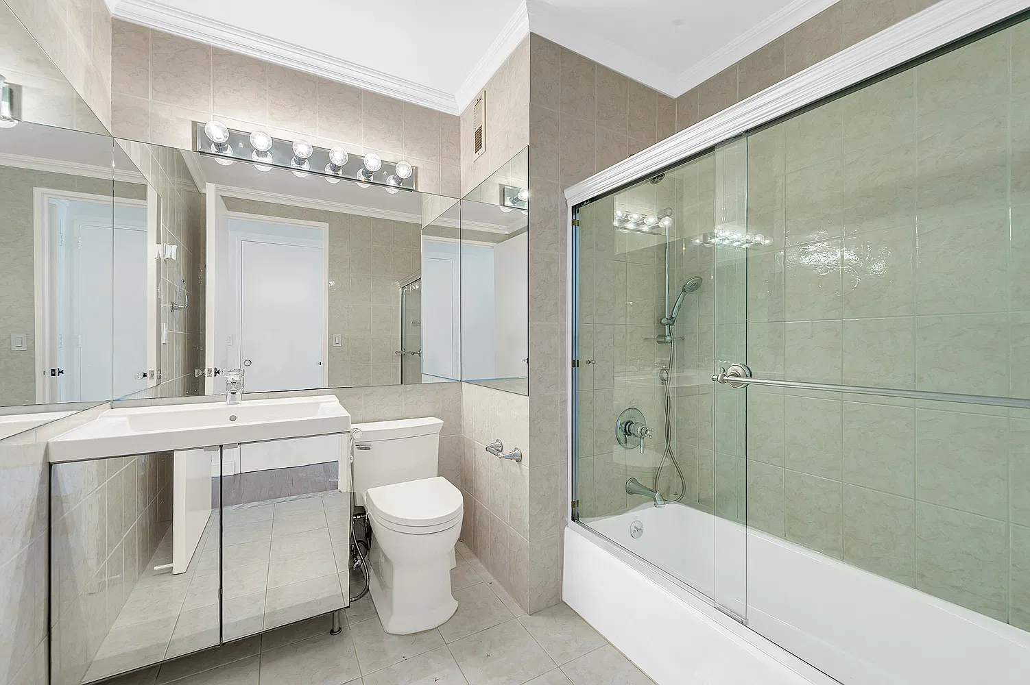 30 West 61st Street — Photo 4