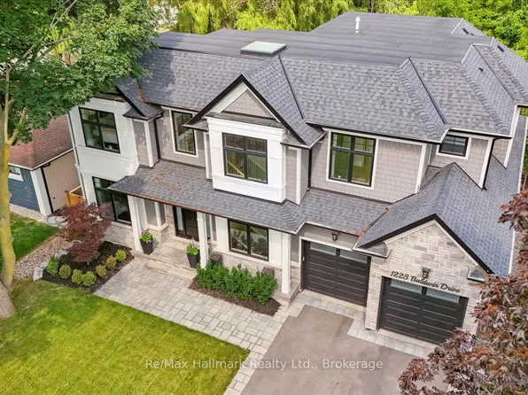 1225 Baldwin Dr, Oakville, ON L6J 2W4