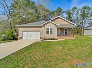 507 NW Shaw Rd, Hartselle, AL 35640