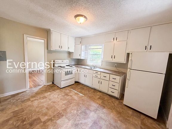 2nd image of 1536 17th St SW