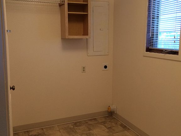 3rd image of 822 A St