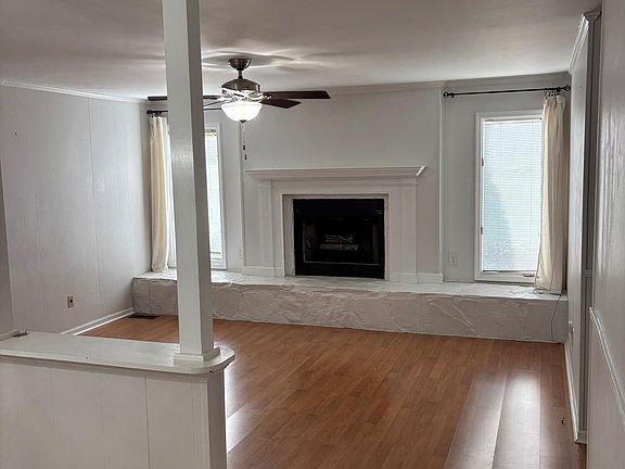 2nd image of 1056 Country Club Circle