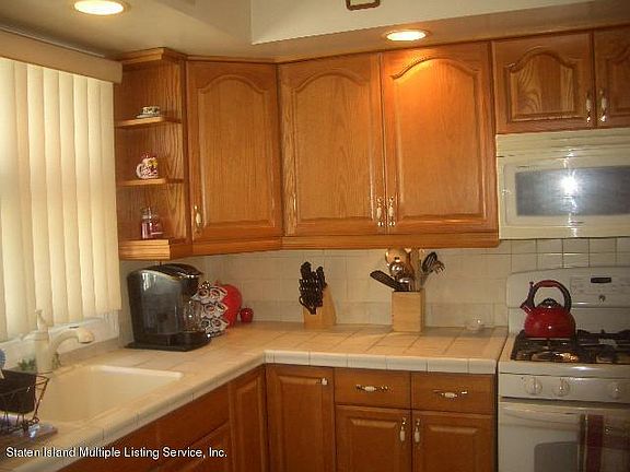 3rd image of 93 Nahant St