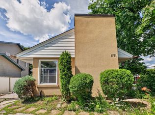 1171 Shillington Ave, Ottawa, ON K1Z7Z5