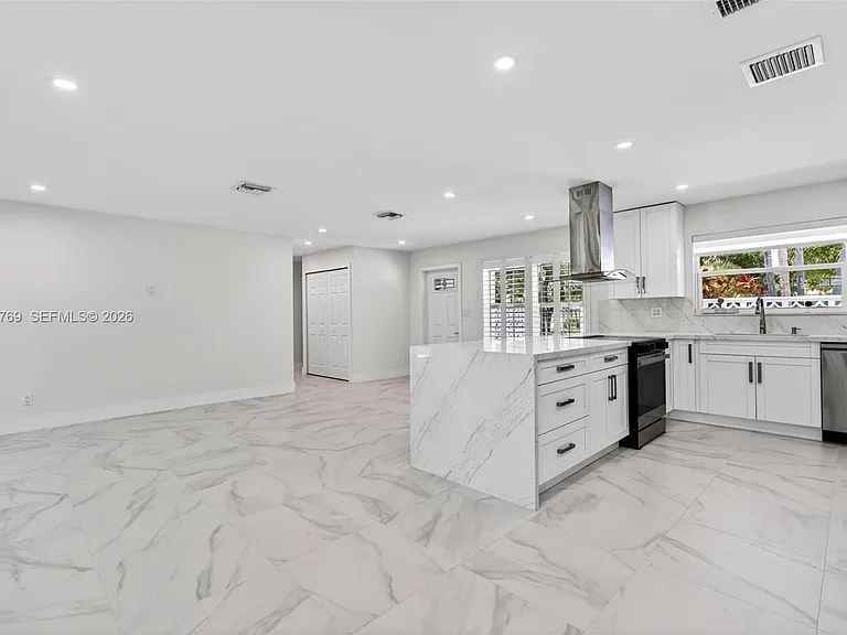 4010 NE 22nd Ave — Photo 12