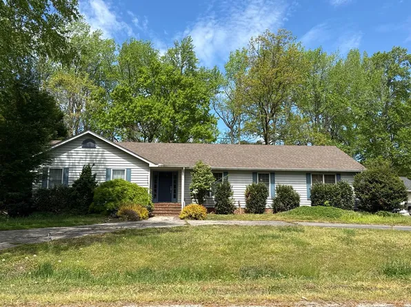 1234 Old Creek Lake Dr, Tappahannock, VA 22560