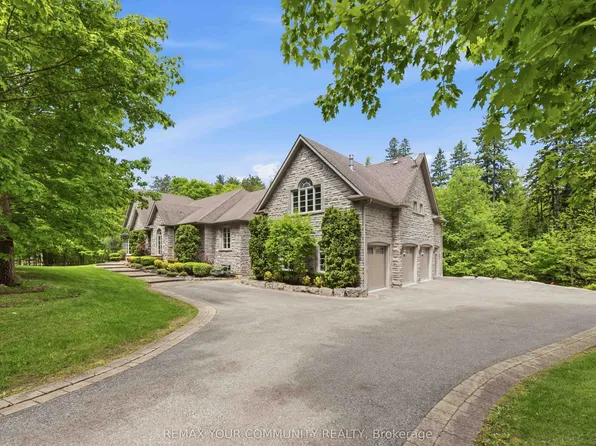 46 Lake Woods Dr, Whitchurch Stouffville, ON L4A 1P1