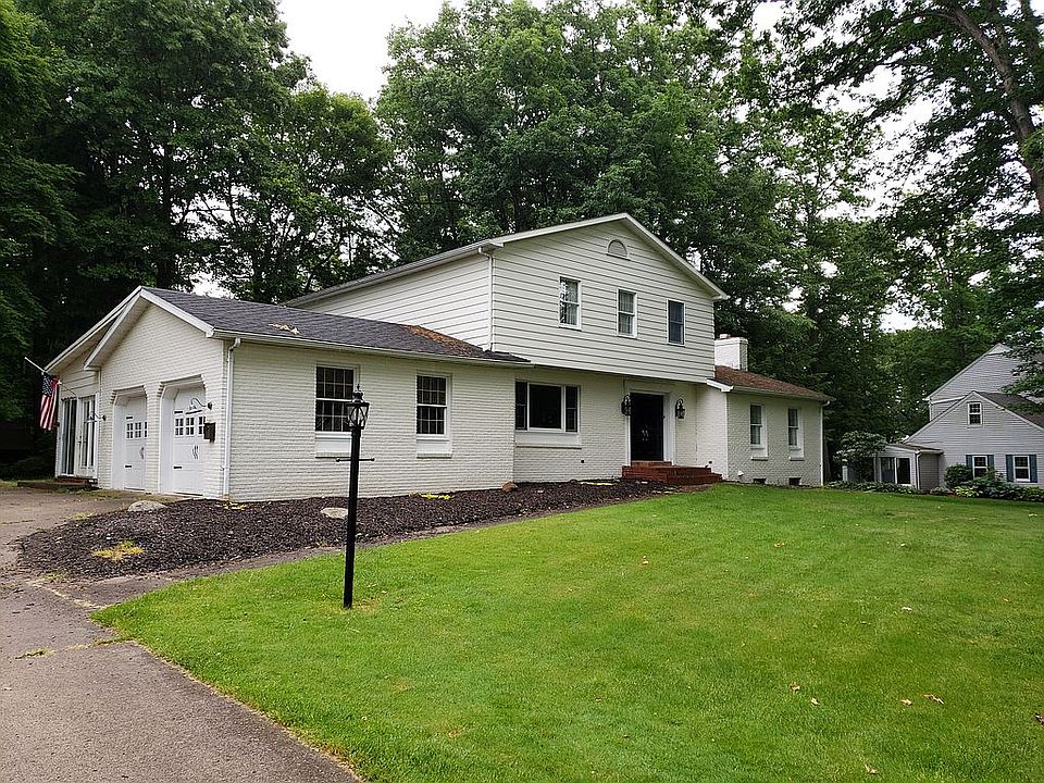 1st image of 526 Forest Dr