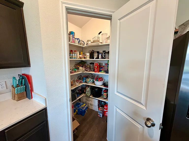 1408 Skyline Dr — Photo 7