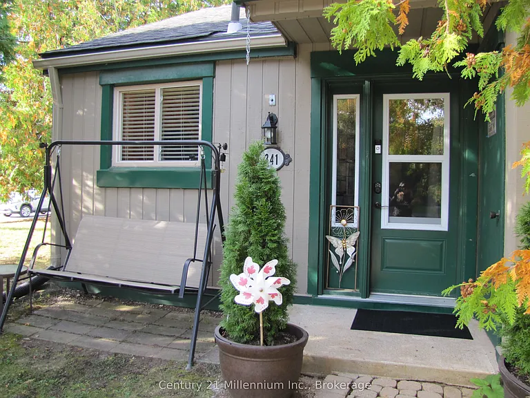 11 Harbour St W #341 — Photo 2