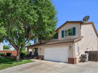 2023 W Picadilly Ln, Hanford, CA 93230