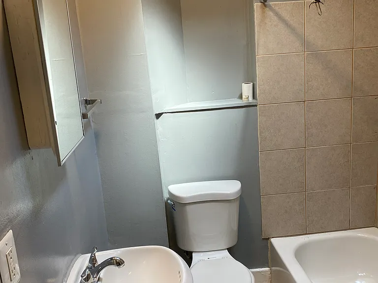 2652 Harlem Ave — Photo 9