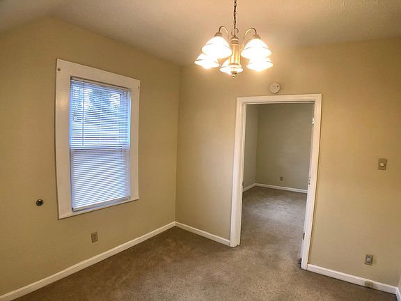 4th image of 995 E Maiden St #1