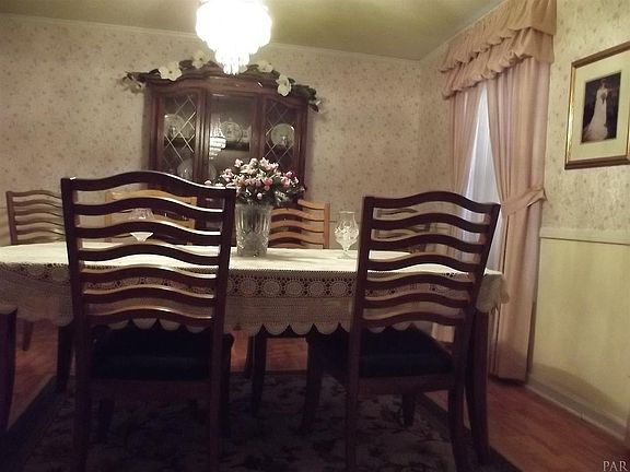 5th image of 7825 Lancelot Dr