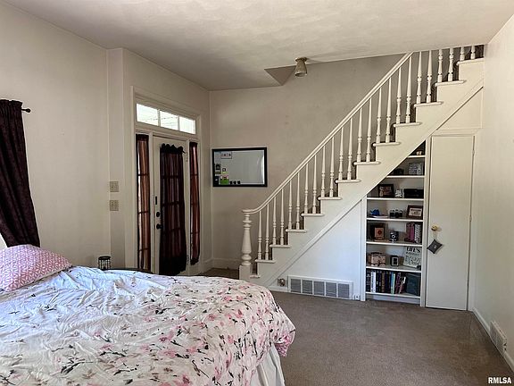 3rd image of 1485-1487 N Prairie St
