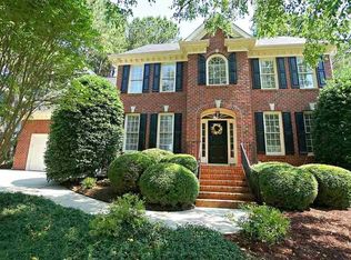203 Glenshire Ct, Apex, NC 27502