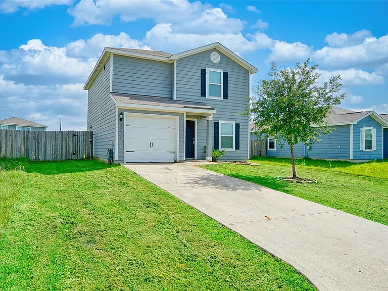 5735 Rainbow Rd — Photo 2