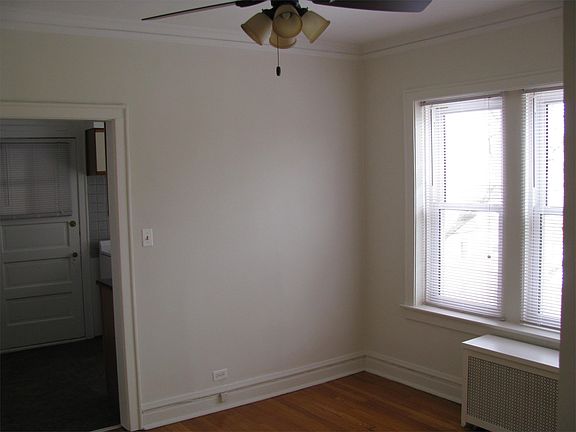 3rd image of 7110 N Washtenaw Ave APT 2