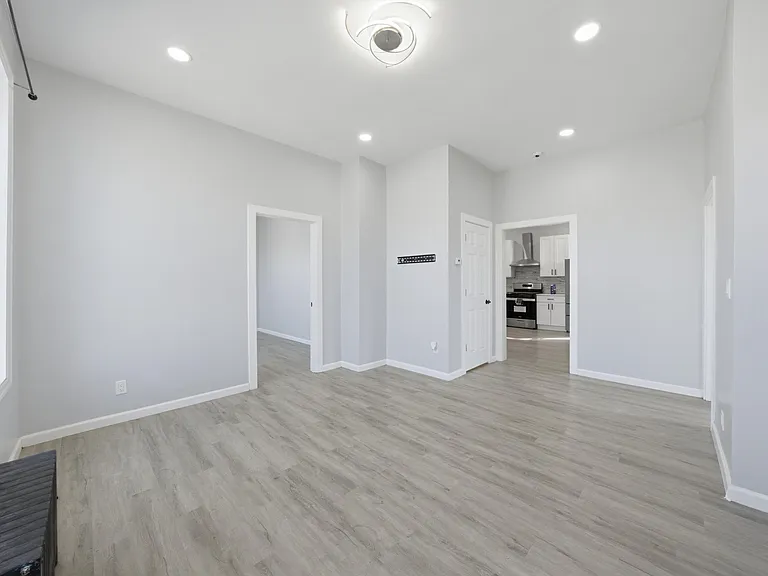4317 W 13th St #2 — Photo 2