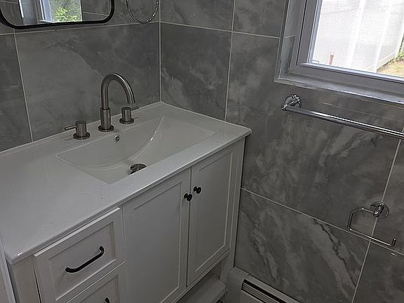 5th image of 118-07 202nd St