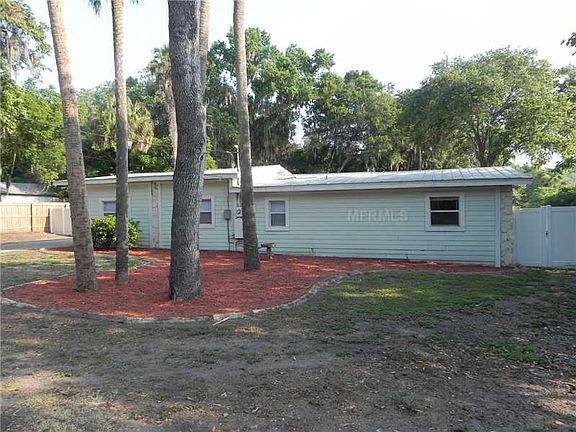 2nd image of 10910 Park Dr