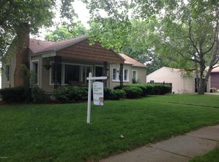 1051 Maybelle St NE, Grand Rapids, MI 49503