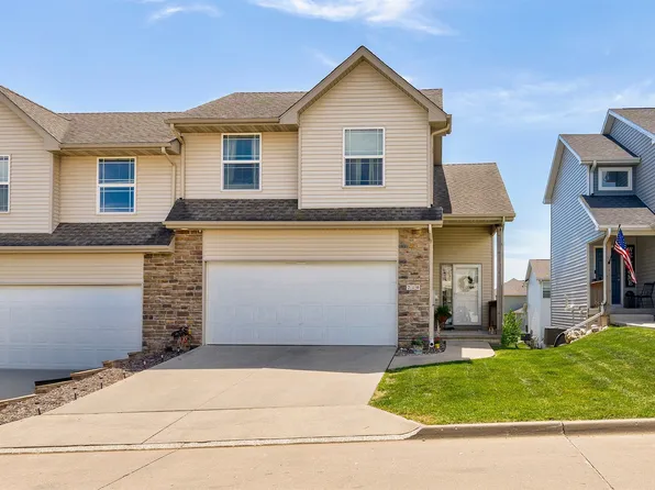 210 Maple Ave, Norwalk, IA 50211