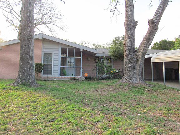 3rd image of 3208 Mill Brook Dr