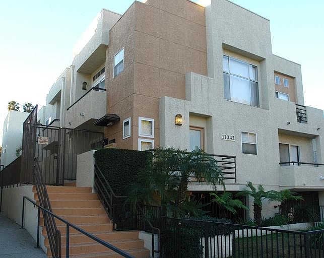 1st image of 11042 Camarillo St #5
