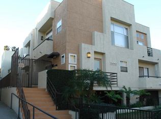 11042 Camarillo St #5, North Hollywood, CA 91602