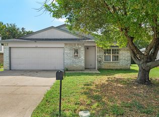 904 Blue Jay Dr, Mansfield, TX 76063