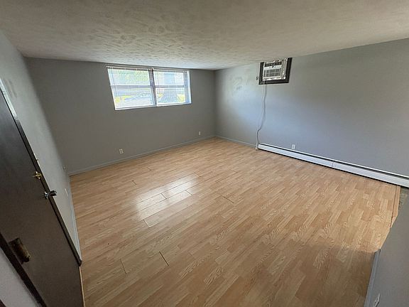 3rd image of 4918 Walker Ave #5