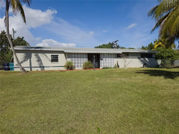 10901 SW 178th Ter, Miami, FL 33157