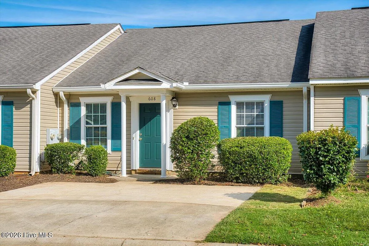 2 bed, 2.0 bath, 1092 sqft, $1,400 — Photo 1