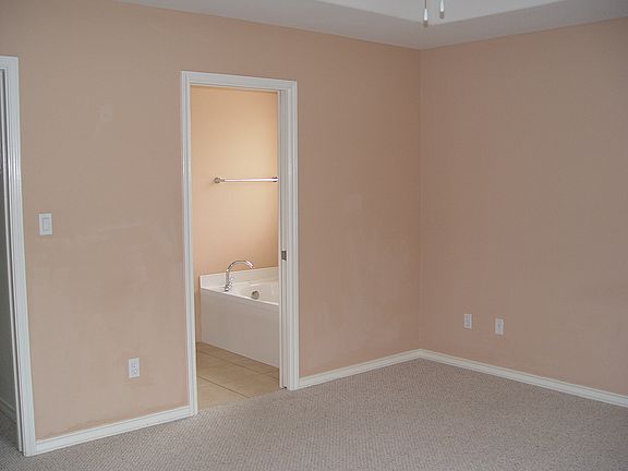 2nd image of 15430 Escapade St