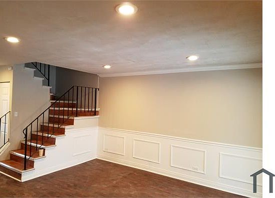 2nd image of 2314 Windsor Ln