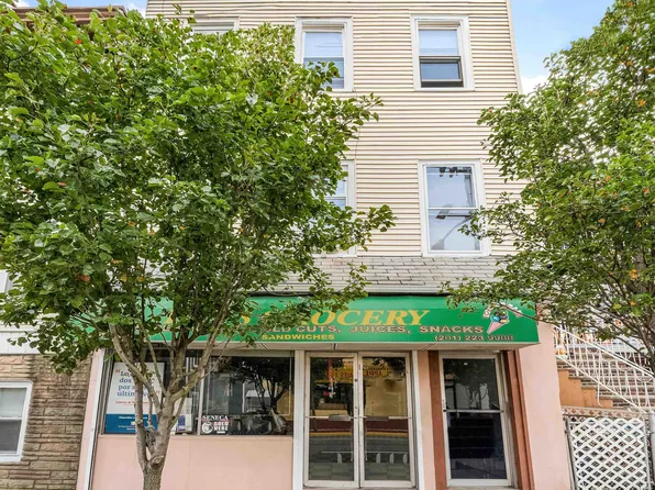 205 34th Street image 1 of 8